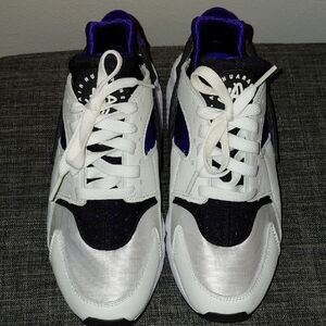 Nike Huarache White Black Purple Sneakers